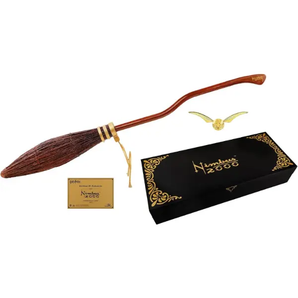 Replica ufficiale Cinereplicas della scopa Nimbus 2000 in scala uno a due