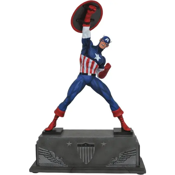 Statua Capitan America Premier Collection di Diamond Select in posa di combattimento